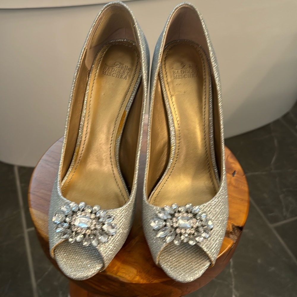 Belle Badgley Mischka Silver Pumps. Size 8.5.
